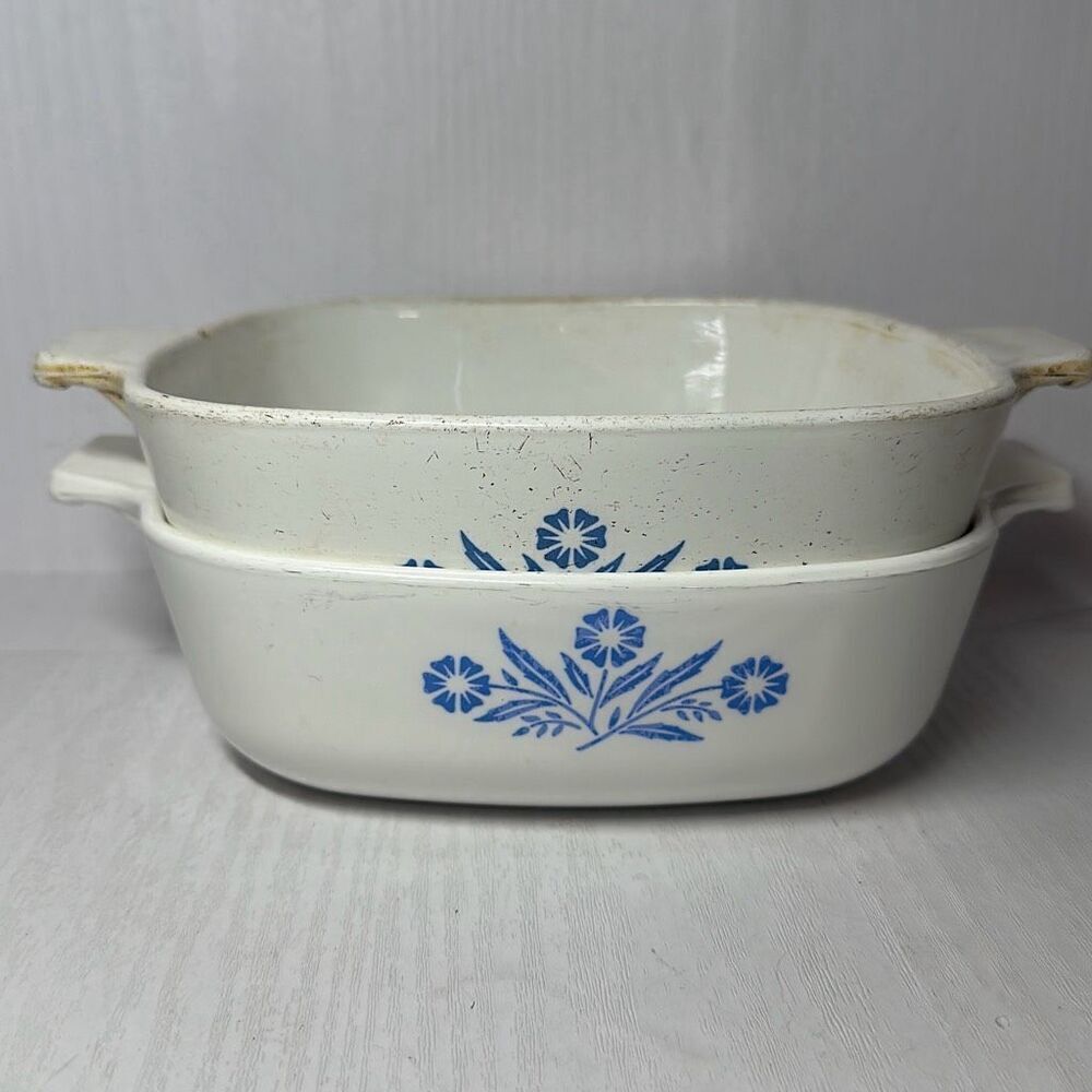 Corning Ware Blue Cornflower 1 Quart Casserole Dish and 1 1/2 QT‎ P-11/2-B
